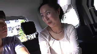 Ibu rumah tangga Jepang terkejut dengan kamera tersembunyi dan kontol hitam besar