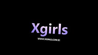 Ein wildes Mädchen erkundet extremes Vergnügen in ihrem XXX-Video.