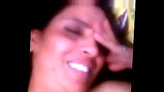 유출된 케랄라 비디오 - 핫하고 노골적인 영상